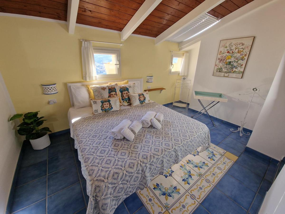 La Torretta Sea View Rooms Vico Equense Eksteriør billede